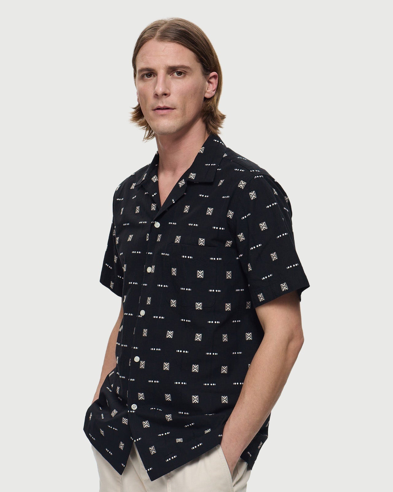 HELENA - Onyx Black